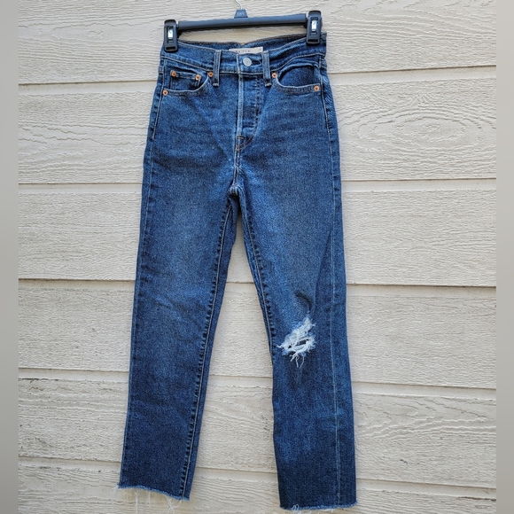 Levi's wedgie straight women's jeans size 25 color blue used excellent Condition - Picture 2 of 11